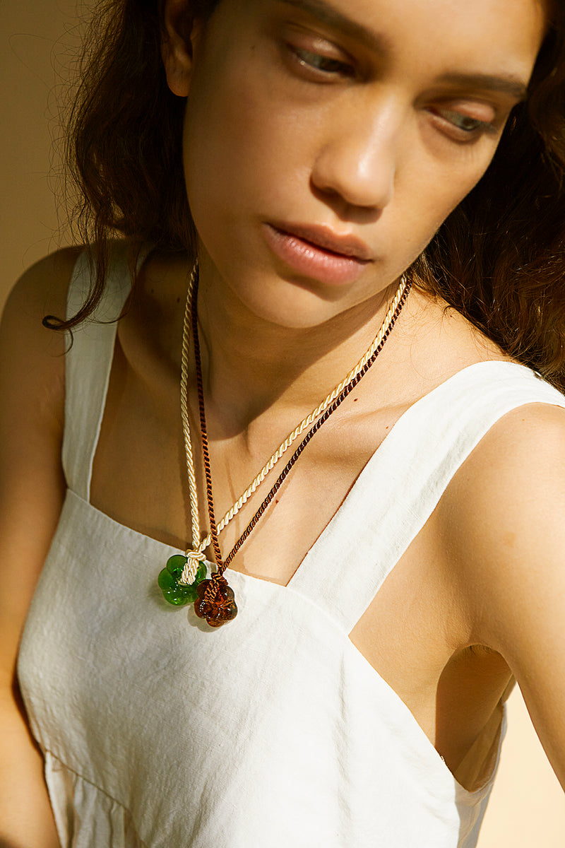 Sisi Joia Cream and Green Fleur Necklace